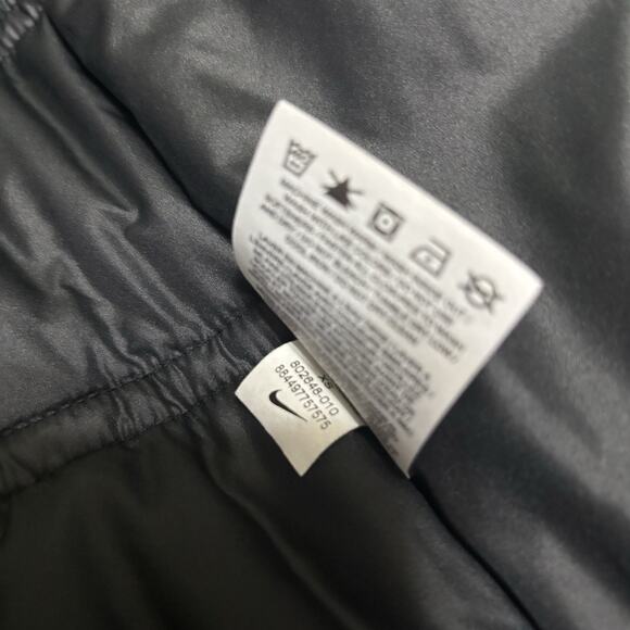 Nike Insulated Full Zip Vest Mens Size XS Sleeveless Jacket 802648-010 Black - Picture 6 of 9